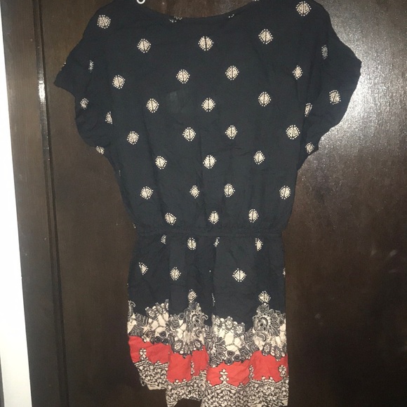 Cute romper - Picture 2 of 2